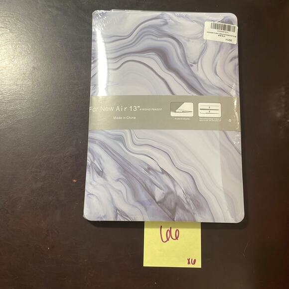 MacBook New Air 13” purple marble design shell - Picture 3 of 3